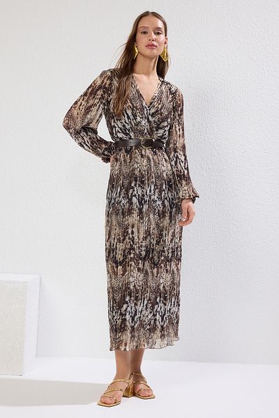 Trendyol Collection Braunes, gewebtes Maxikleid mit Gürtel und geradem Gürtel TWOAW24EL00471