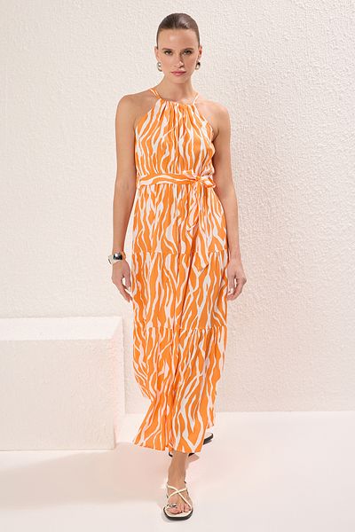 Trendyol Collection Orangefarbenes Maxikleid mit Neckholder – Shally Shift, Neckholder TWOSS24EL00872