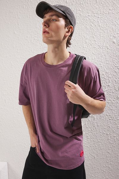 Trendyol Collection Lila Oversize-T-Shirt aus Baumwolle mit blassem Effekt – TMNSS23TS00153