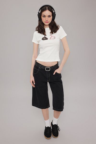 Trendyol Collection Ecru Swan Printed Fitted Knitted T-Shirt - Twoss25Ts00095