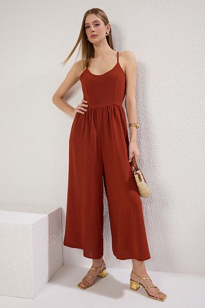 Trendyol Collection Fliesenoverall mit weitem Bein – TWOSS25TU00002