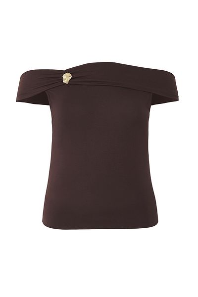 Trendyol Curve Braune, gestrickte Plus-Size-Bluse mit Carmen-Ausschnitt und Broschendetail TBBSS25AF00057