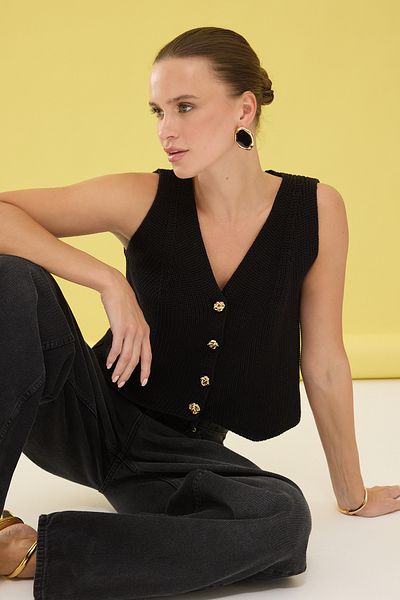 Trendyol Collection Black Button Detail V-Neck Vest Twoss25Ye00045