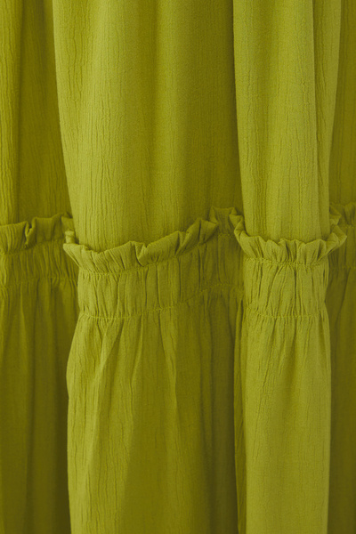 Trendyol Curve Khaki sukienka z dekoltem halter tkana Tbbss23Ah00207