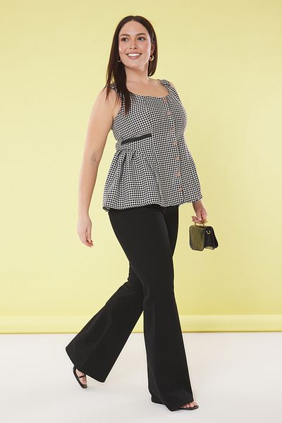 Trendyol Curve Schwarz-weiße, gewebte Finike-Bluse in Übergröße