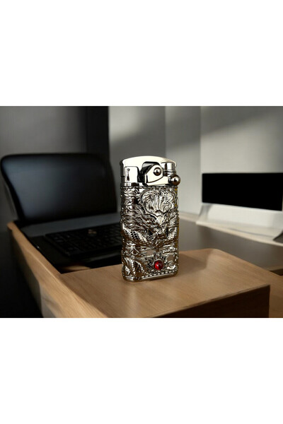 Genel Markalar SİYAH EJDERHA DESENLİ ELEKTİRİKLİ GAZLI ÇAKMAK