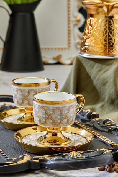 Cooker Set of 2 Gold Gilded Footed Porcelain Coffee Cups – Luxurious and Stylish Coffee Enjoyment!