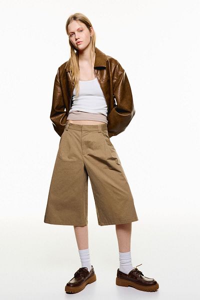 Bershka Voluminous Bermuda shorts with darts
