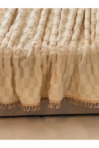 Heriya Plush Tasseled Ecru Geometric Pattern Sofa Cover 170X220Cm