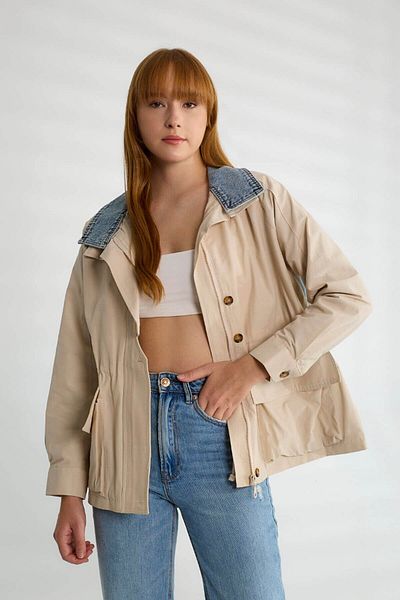 disponible Buttoned Tie Beige Oversize Women's Short Trench Coat