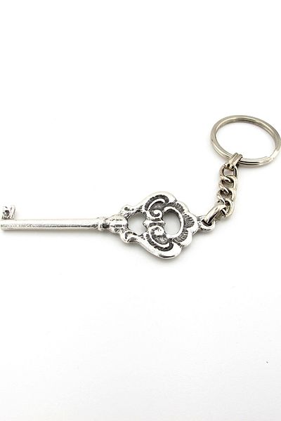 Solfera Vintage Pattern Key Shaped Retro Style Metal Keychain Kc180