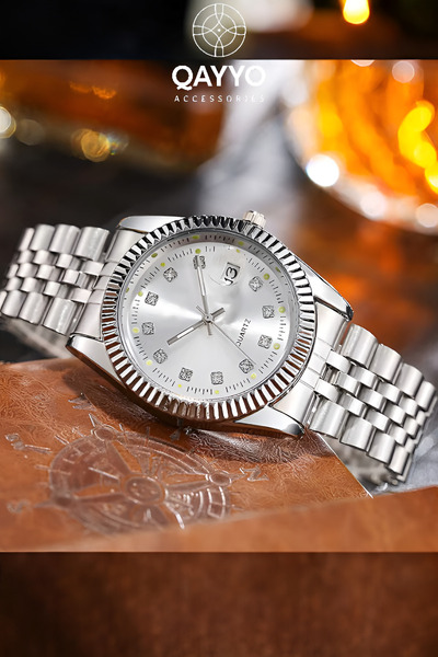 QAYYO ساعة يد نسائية فاخرة ذات لون فضي من الفولاذ وسوار فضي على شكل كاردن مست...