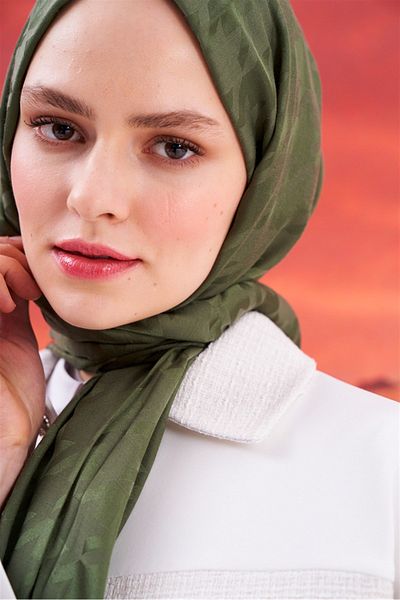 carell Forest Green Jacquard Silk Houndstooth Shawl