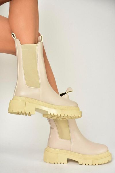 Fox Shoes T652449009 Γυναικείες μπότες μπεζ με χοντρή σόλα