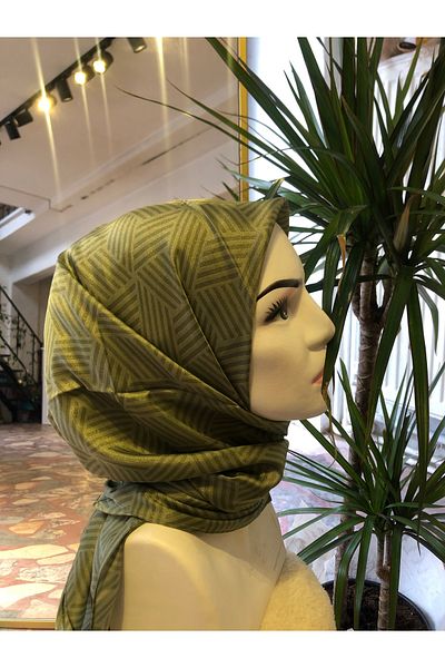 Neva Crystal Scarf