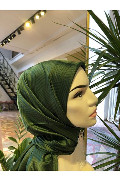Neva Crystal Scarf