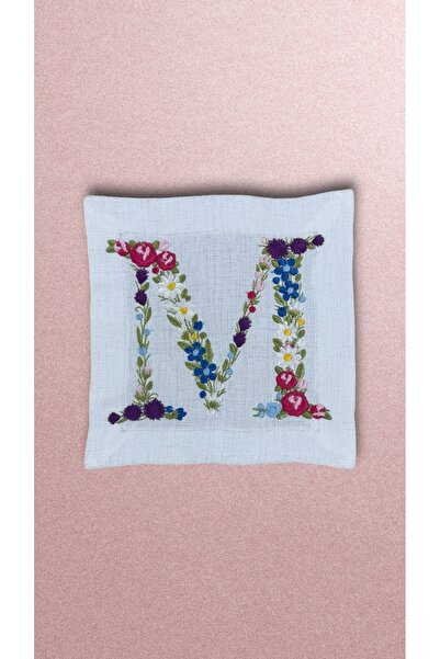 Hubb Interiors منديل كوكتيل بحرف M