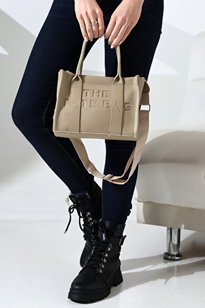 themoiss حقيبة كروس بحزام متقاطع من الجلد الصناعي باللون الكريمي للنساء، حقيب...