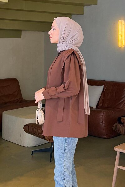 lamelif Πικρό καφέ πουκάμισο με βάτα ώμου με λεπτομέρειες