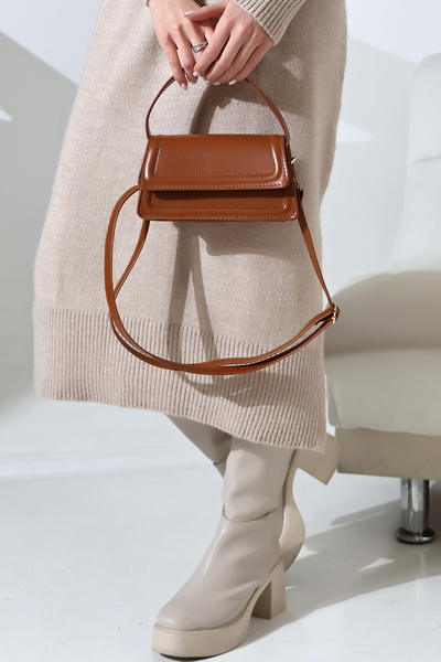 themoiss حقيبة كتف نسائية صغيرة الحجم مغطاة باللون البني (حزام إضافي)، حقيبة ...