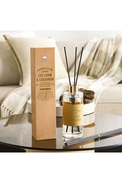 Home Box Abbey Old World Log Cabin and Cardamom Reed Diffuser 180 ml