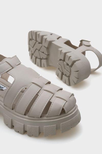 Capone Outfitters Pago-Damensandalen im Gladiator-Stil – dicke Sohle