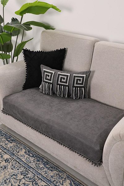 Aisha's Design غطاء أريكة بومبوم 90x155 سم - KO-33IK