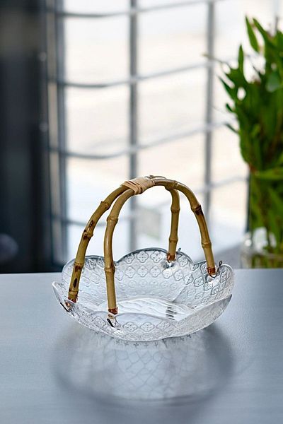 Wow Home Round Glass Presentation Holder with Bamboo Handle – Basket Fruit Holder