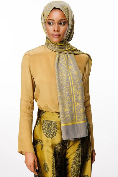 Mooncorn Dark Grey-Darfal Lavin Pattern Double-Sided Shawl