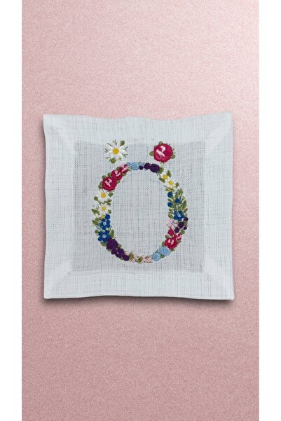 Hubb Interiors منديل كوكتيل بحرف Ö