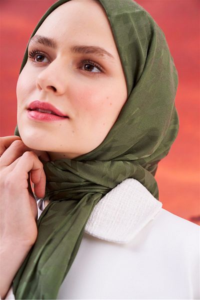carell Forest Green Jacquard Silk Houndstooth Shawl