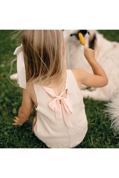 Antebies Set with Ribbon Detail on the Neck and Shorts