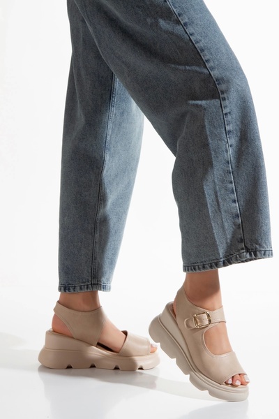 MFT AYAKKABI Sandale de damă cu talpă groasă de culoare nudă