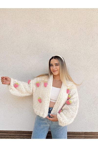 mihal boutique Cardigan alb roz cu motiv căpșuni