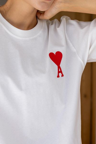 Askı Nişantaşı Ecru Heart Embroidery Detailed Oversize T-shirt