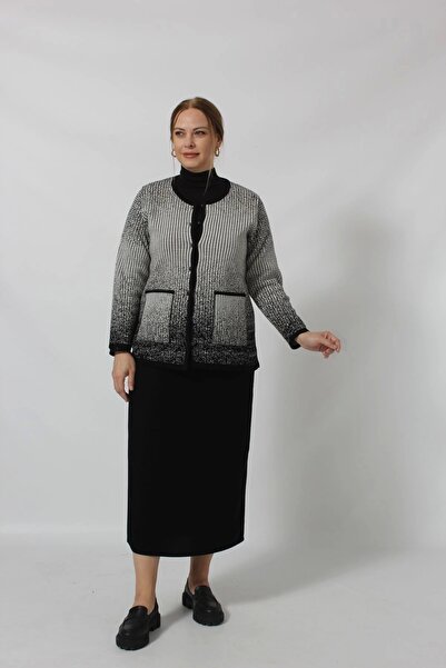 Moda Berray Y0663 KADIN SİYAH-KREM KARELİ DESENLİ DÜĞMELİ CEPLİ MEVSİMLİK ANNE HIRKASI