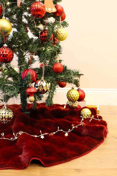 Aden Christmas Pine Tree Plush Claret Red Cover - 80X80 cm Bubble Carpet