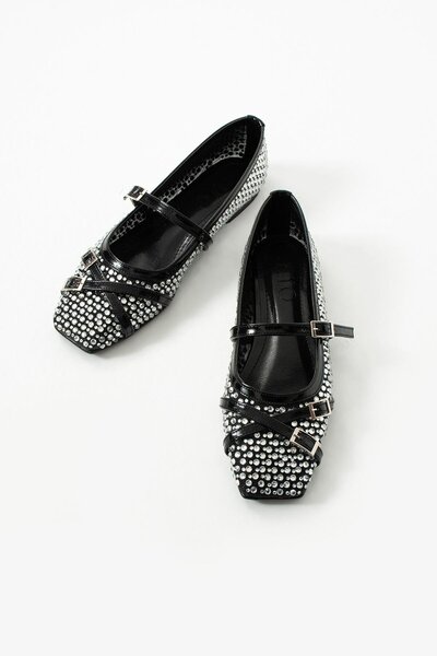 Juliet Fishnet Stone Detailed Black Flats