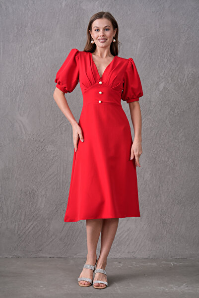 bayansepeti Kırmızı Atlas Kumaş V Yaka Prenses Kol Düğme Aksesuarlı Kloş Midi Abiye Elbise 153