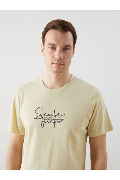 LC Waikiki New Season Crew Neck εμπριμέ χτενισμένο βαμβακερό ανδρικό Tisort - S5K012Z8