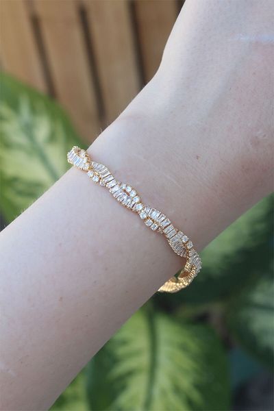 BESKAR Vip Series - Gold Color Spiral Bracelet with Brass Zircon Stone Detail
