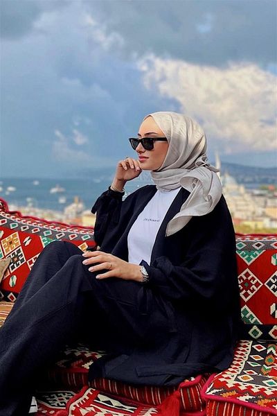 carell Symmetrical Jacquard Nilsu - Italian Silk Silver Shawl