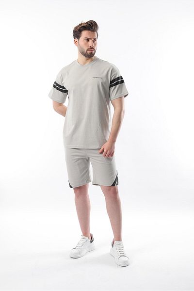 Madmext Gefärbte graue Streifen detaillierte Herren Shorts T-Shirt Anzug E7301
