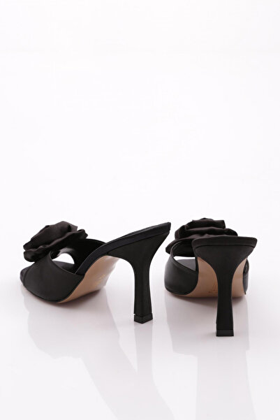 DGN Черен сатен 6305 Дамски чехли на ток - Розови детайли