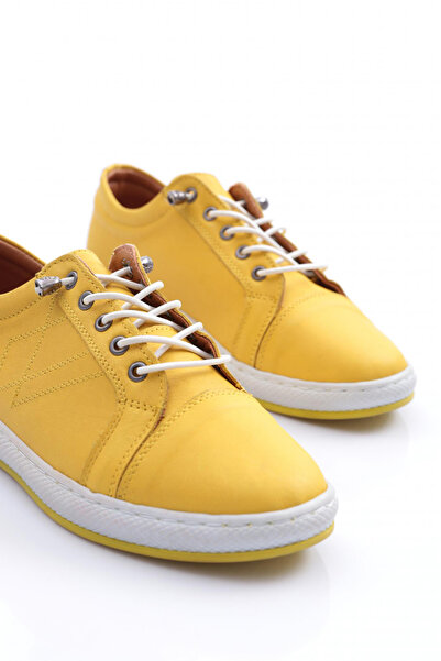 DGN 2011 Women's Laced Comfort Shoes