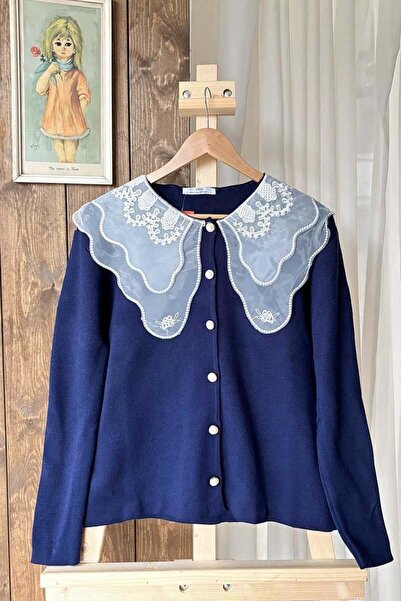 Ceylan Otantik Navy Blue Knitwear Cardigan with Lace Collar