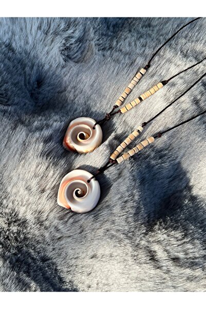 ZephiaStore Authentic Seashell Necklace