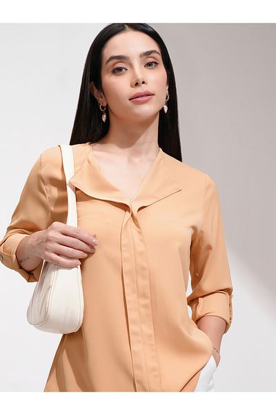Tokyo Talkies By Styli Solid Regular Fit V-Neck Top