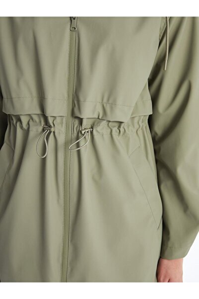 LC Waikiki LCW Vision Kapüşonlu Kadın Yağmurluk