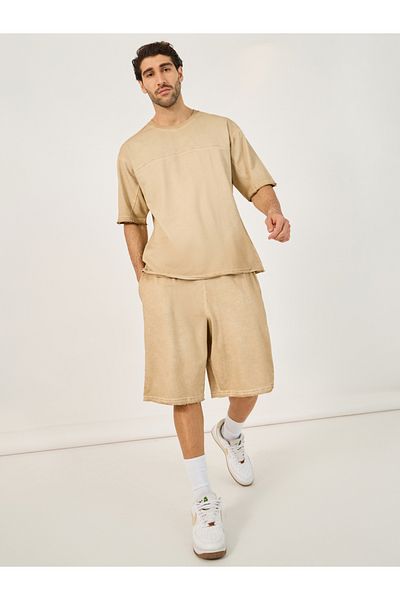Styli Heavy Terry Acid Washed T-Shirt and Raw Hem Detail Short Co-Ords